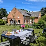 Ferienloft Himmelblau Mit Garten
